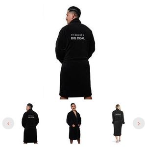 Unisex Big Deal Robe : one size basically new!!